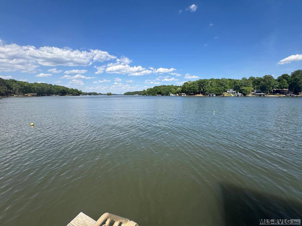 108 Skiers Point, Macon, NC 27551