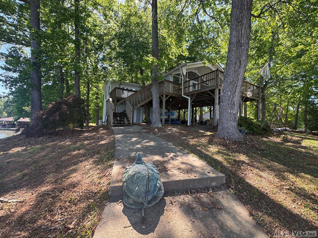 108 Skiers Point, Macon, NC 27551