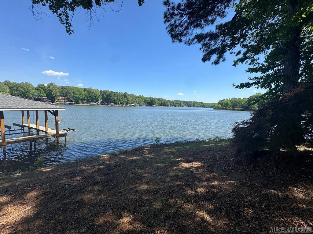 108 Skiers Point, Macon, NC 27551
