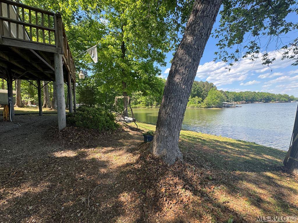 108 Skiers Point, Macon, NC 27551