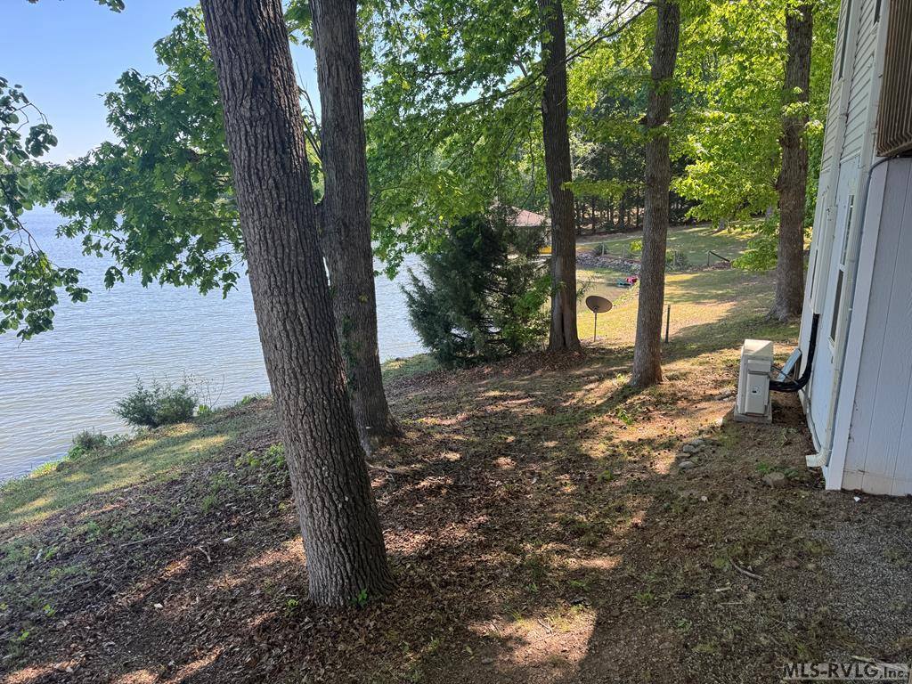 108 Skiers Point, Macon, NC 27551