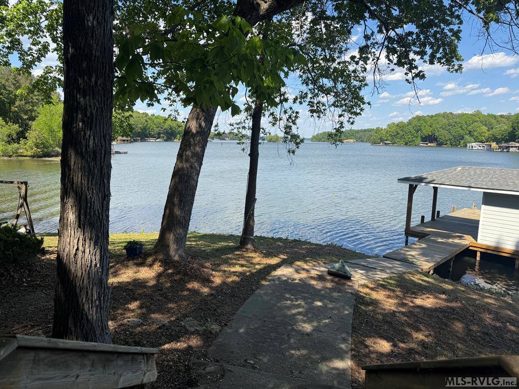 108 Skiers Point, Macon, NC 27551