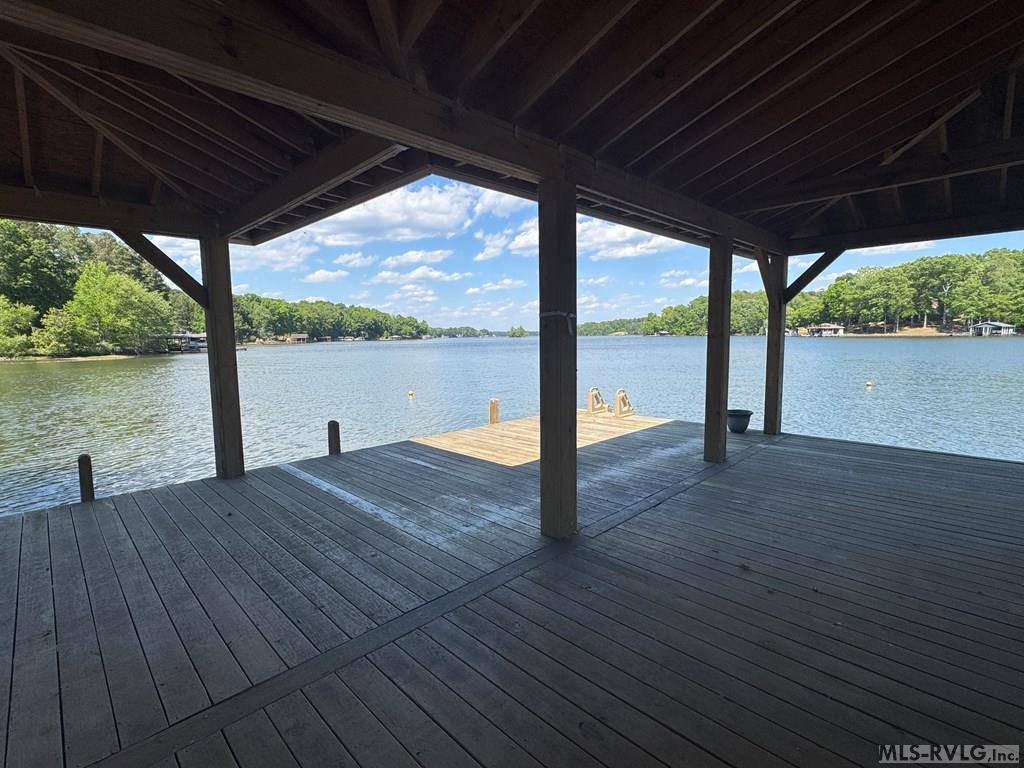 108 Skiers Point, Macon, NC 27551