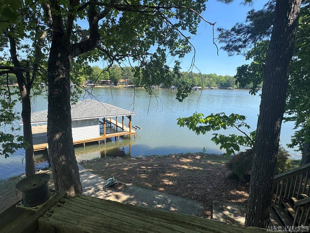 108 Skiers Point, Macon, NC 27551