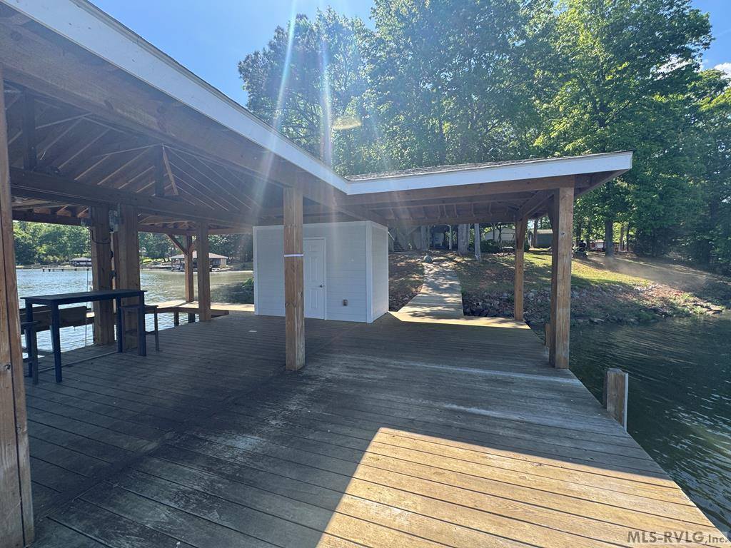 108 Skiers Point, Macon, NC 27551