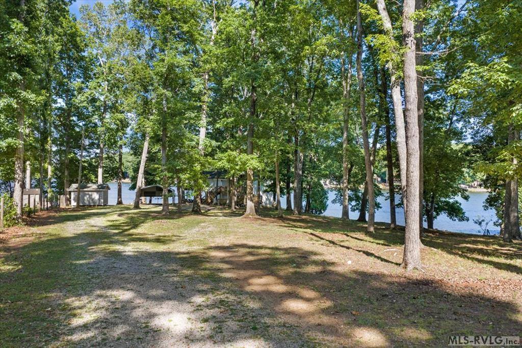 108 Skiers Point, Macon, NC 27551