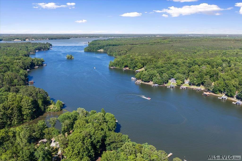 108 Skiers Point, Macon, NC 27551