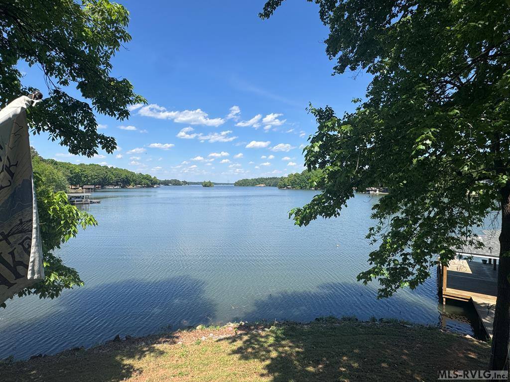 108 Skiers Point, Macon, NC 27551