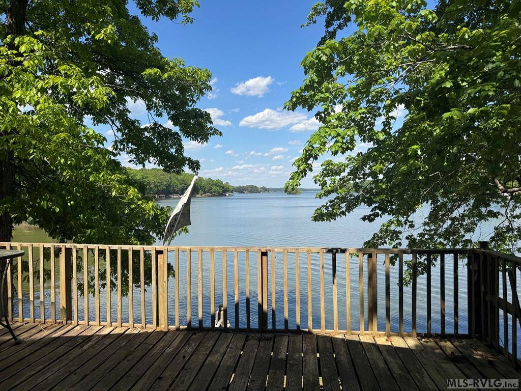 108 Skiers Point, Macon, NC 27551