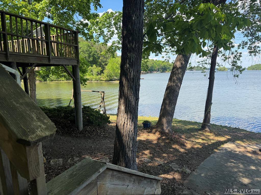 108 Skiers Point, Macon, NC 27551