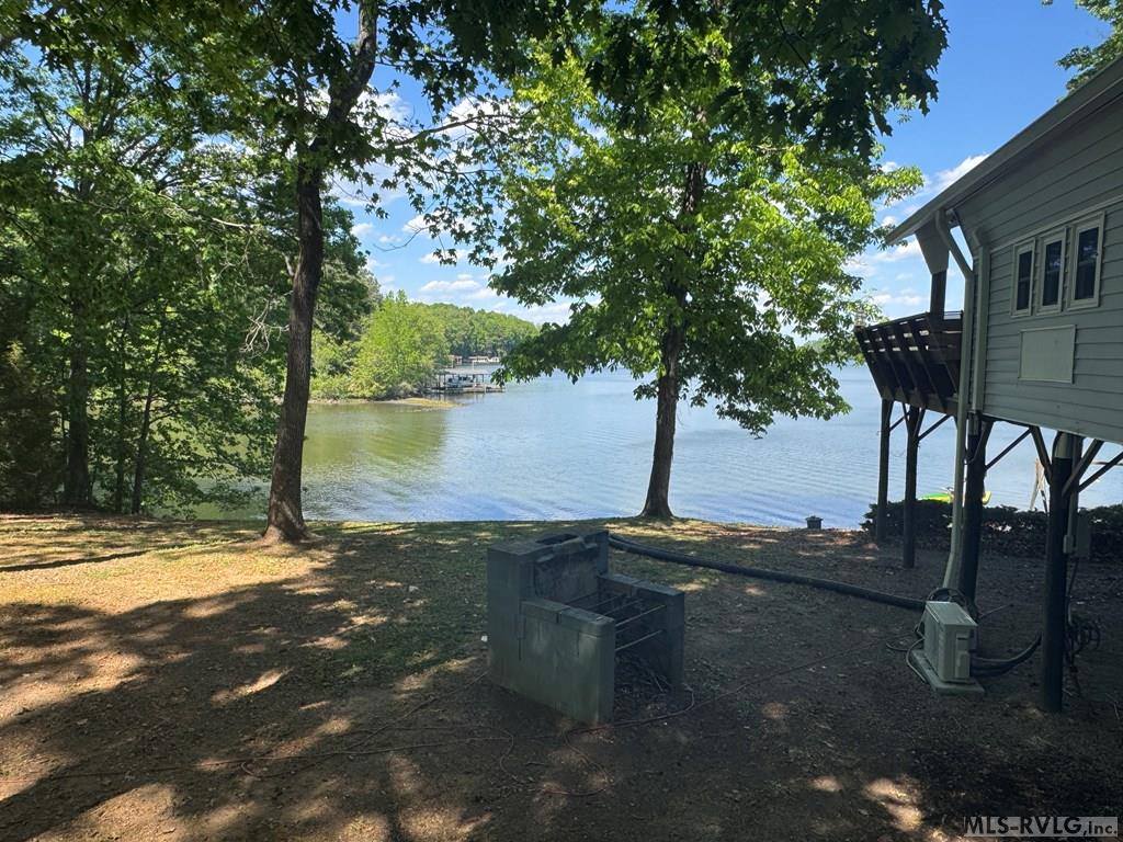 108 Skiers Point, Macon, NC 27551