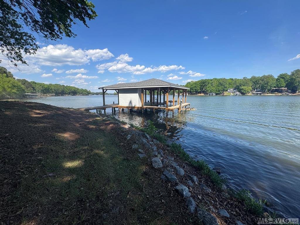108 Skiers Point, Macon, NC 27551