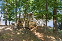 108 Skiers Point, Macon, NC 27551
