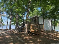 108 Skiers Point, Macon, NC 27551