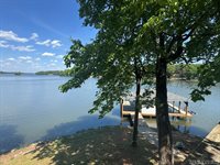 108 Skiers Point, Macon, NC 27551