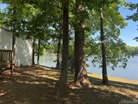 108 Skiers Point, Macon, NC 27551
