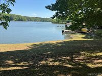 108 Skiers Point, Macon, NC 27551