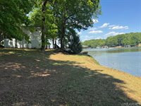 108 Skiers Point, Macon, NC 27551
