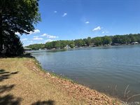 108 Skiers Point, Macon, NC 27551