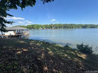108 Skiers Point, Macon, NC 27551