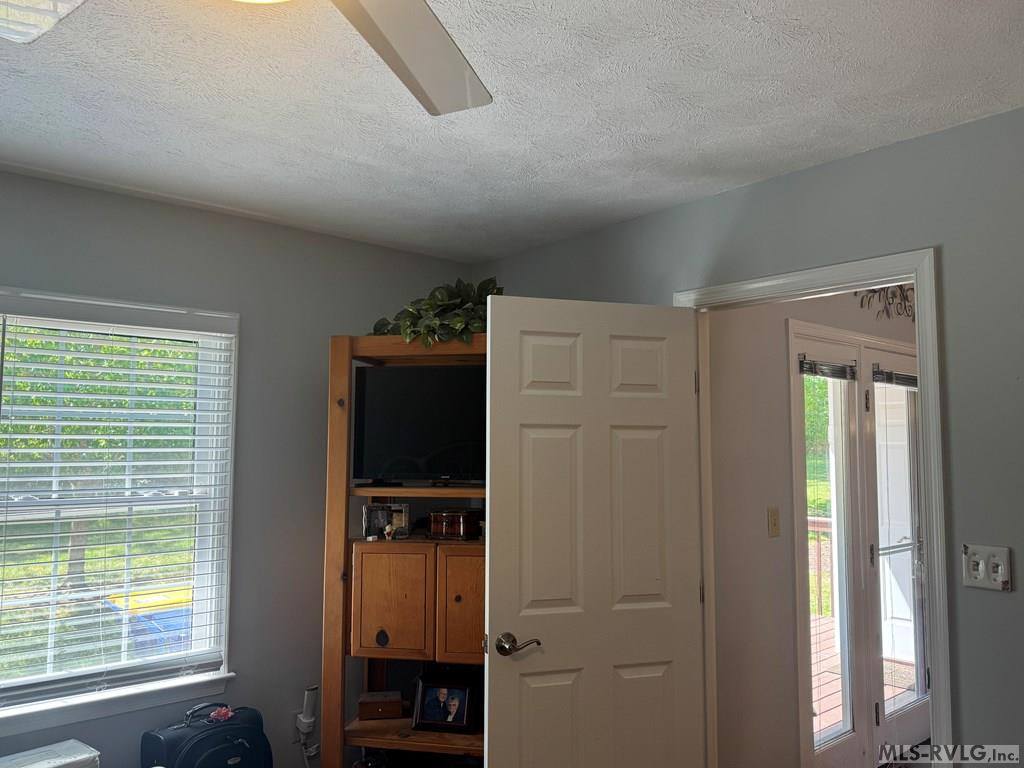 822 Lees Court, South Hill, VA 23970