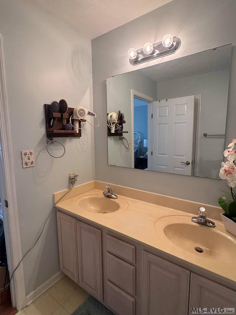 822 Lees Court, South Hill, VA 23970
