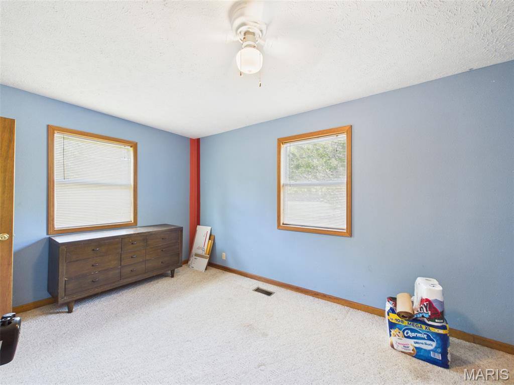 26502 Sherwood Lane, Laquey, MO 65534