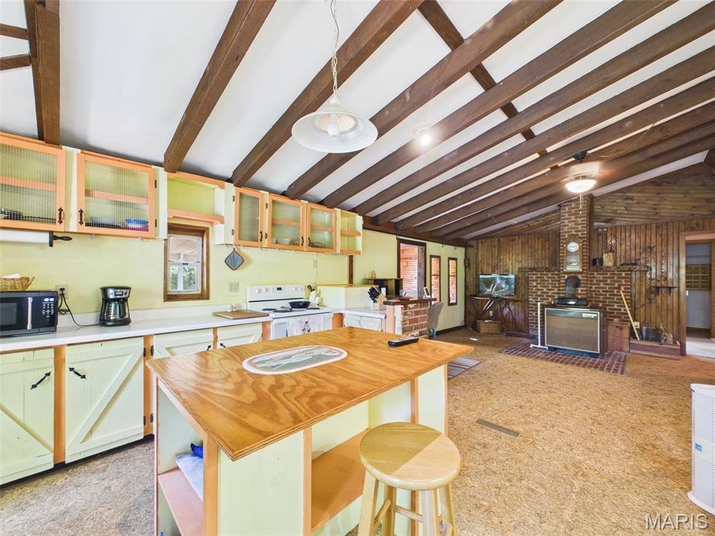 26502 Sherwood Lane, Laquey, MO 65534