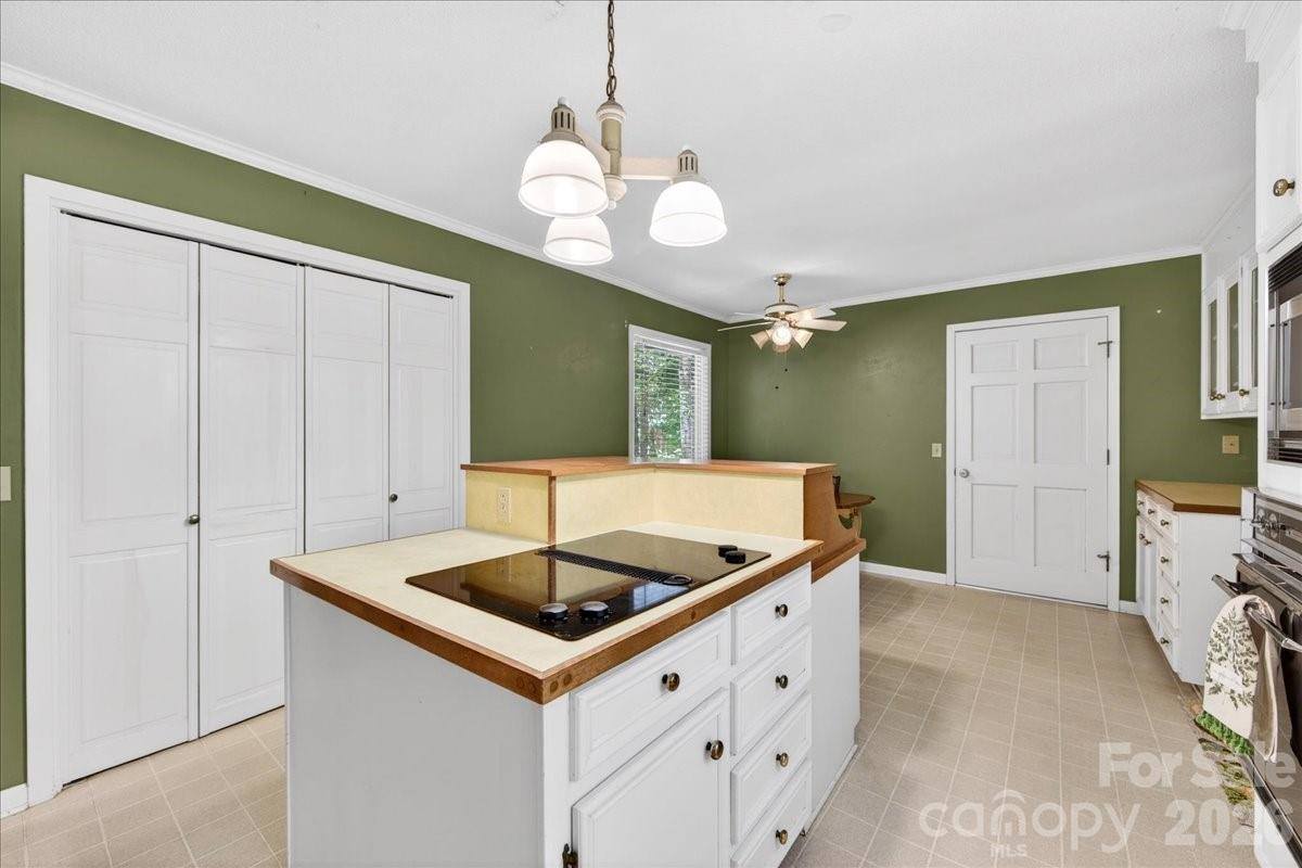 7412 Timber Ridge Drive, Mint Hill, NC 28227