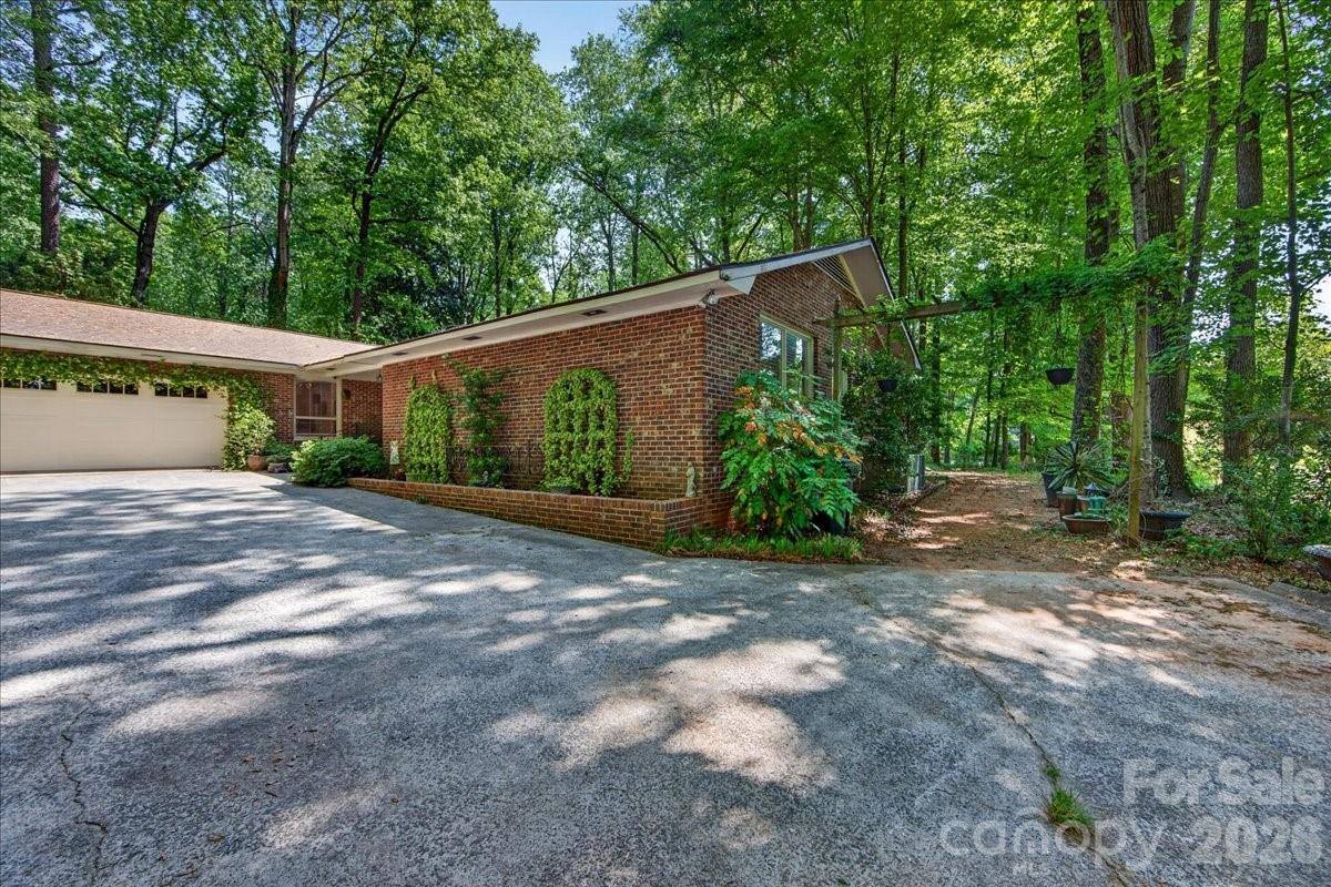7412 Timber Ridge Drive, Mint Hill, NC 28227
