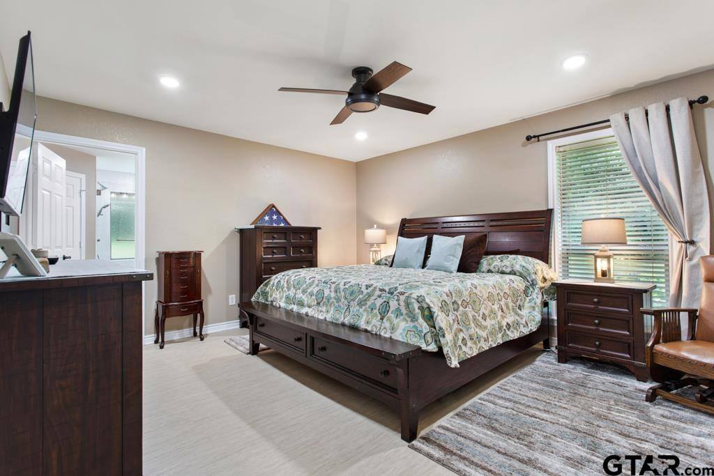 15988 Rocky Ridge Rd, Bullard, TX 75757