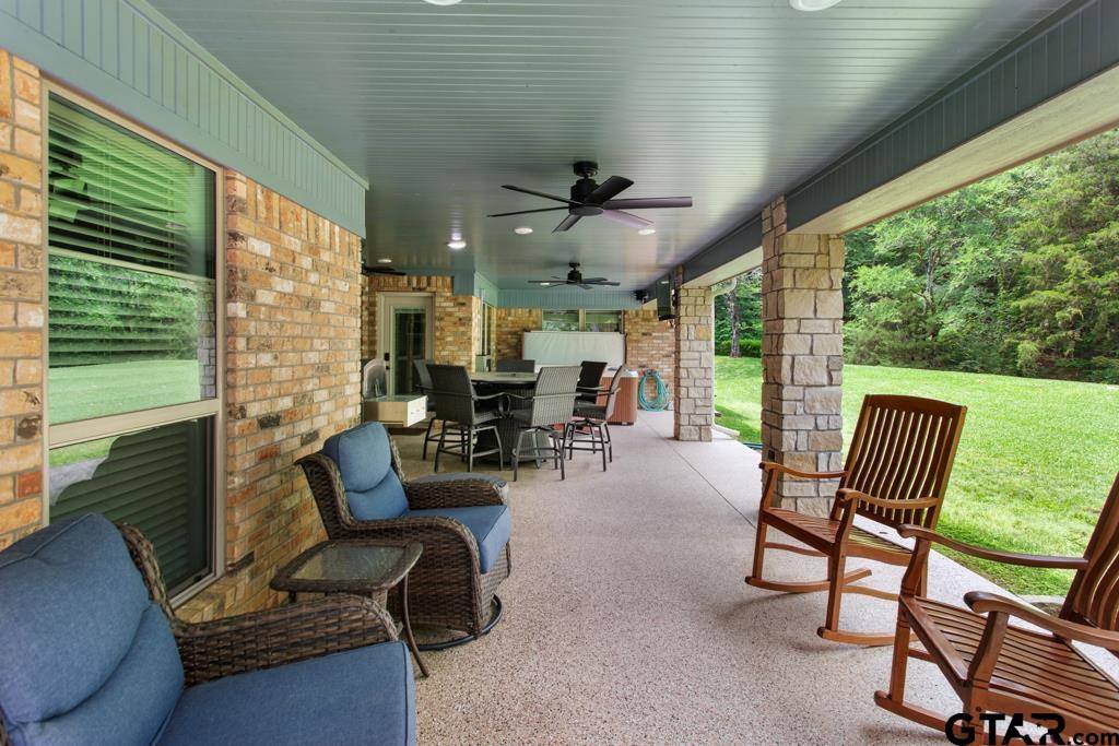 15988 Rocky Ridge Rd, Bullard, TX 75757
