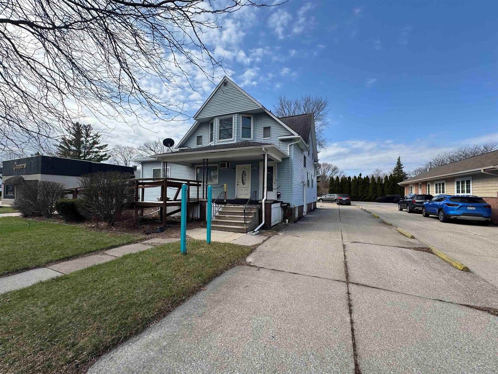 2911 Court Street, Saginaw, MI 48602