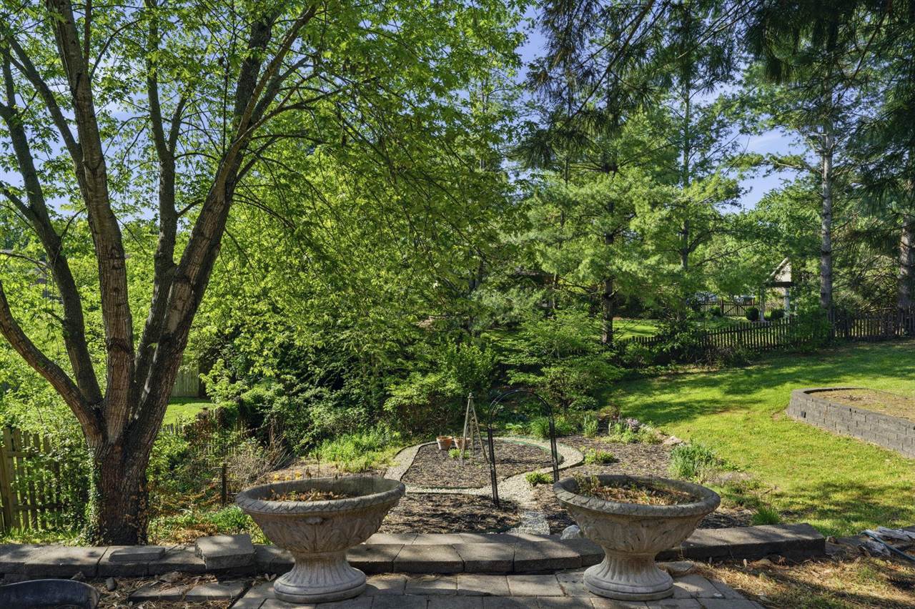 147 Calvin Court, Bowling Green, KY 42104