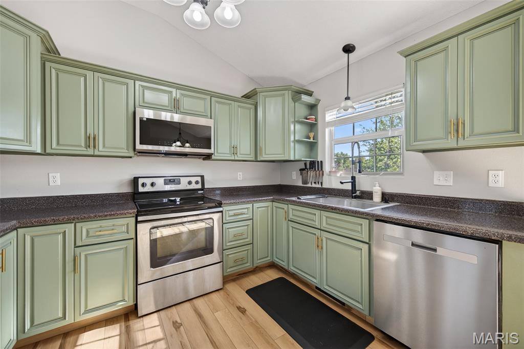 20990 Hideaway Lane, Saint Robert, MO 65584