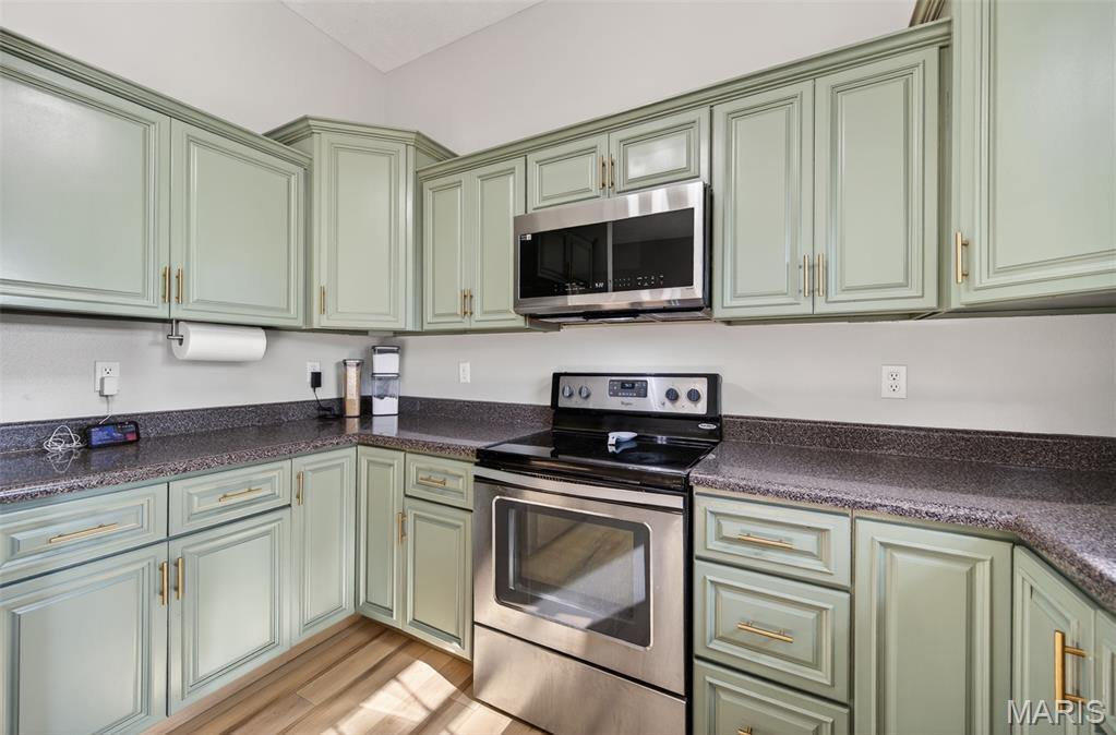 20990 Hideaway Lane, Saint Robert, MO 65584