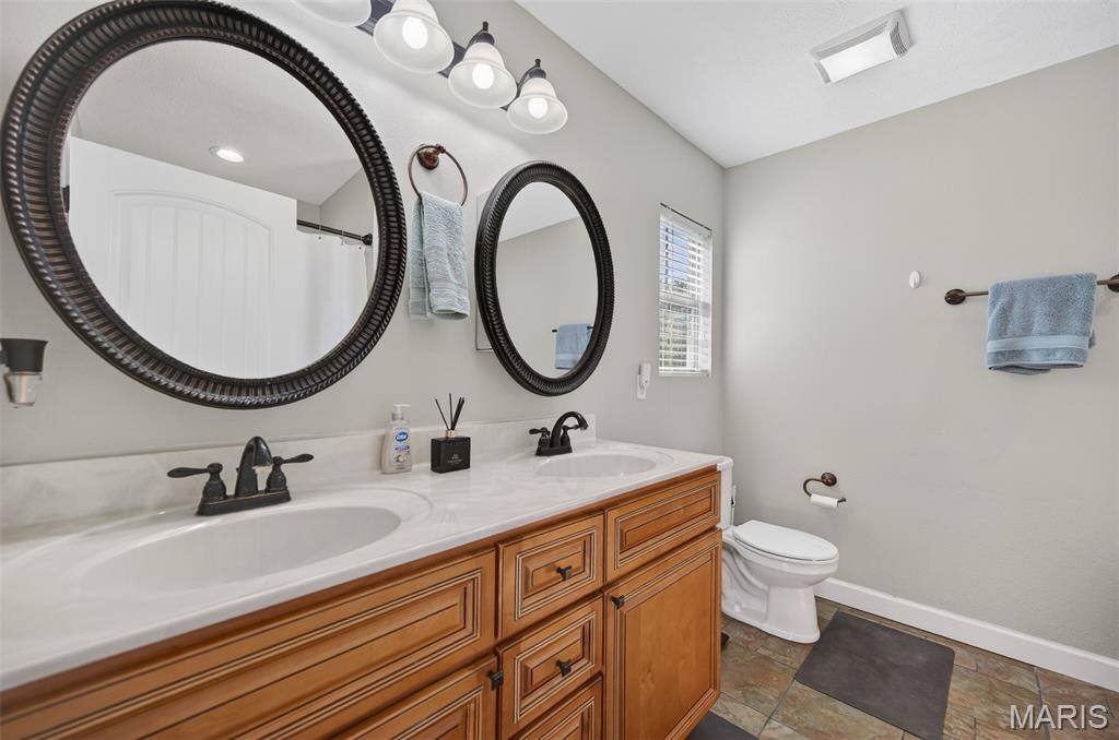 20990 Hideaway Lane, Saint Robert, MO 65584