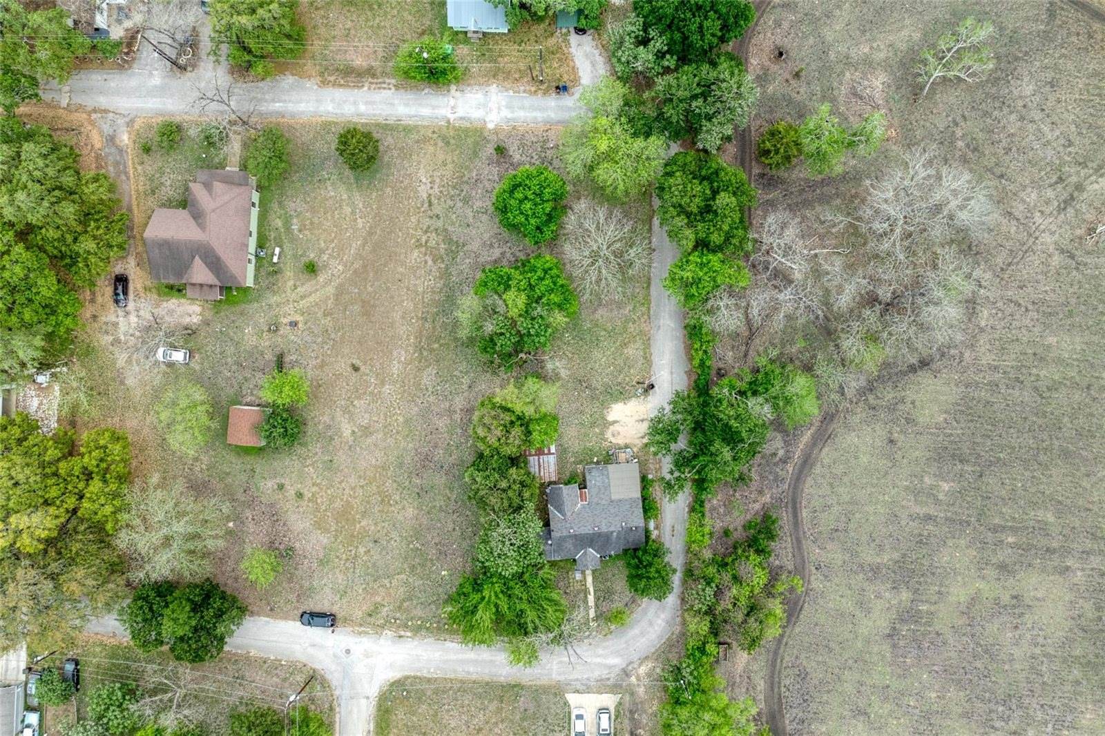 1002 Proctor St, Lockhart, TX 78644
