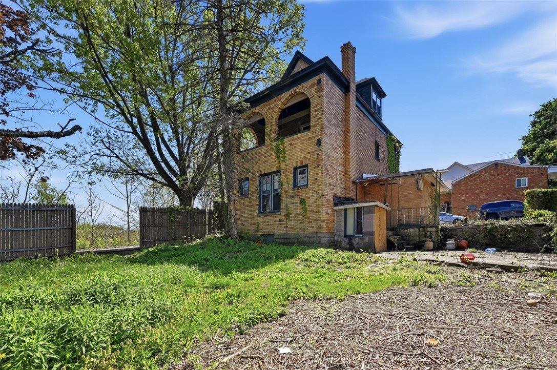 3225 Allendale St, Sheraden, PA 15204