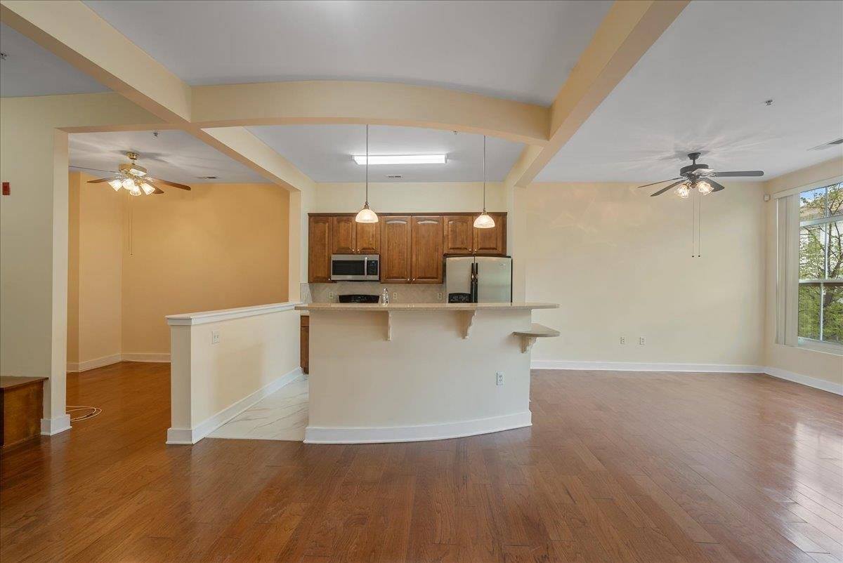 3 Greenwich Dr, JC, West Bergen, NJ 07305