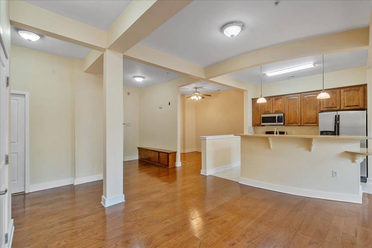 3 Greenwich Dr, JC, West Bergen, NJ 07305