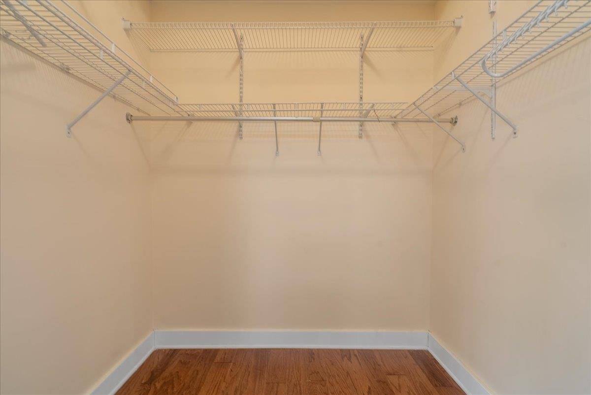 3 Greenwich Dr, JC, West Bergen, NJ 07305