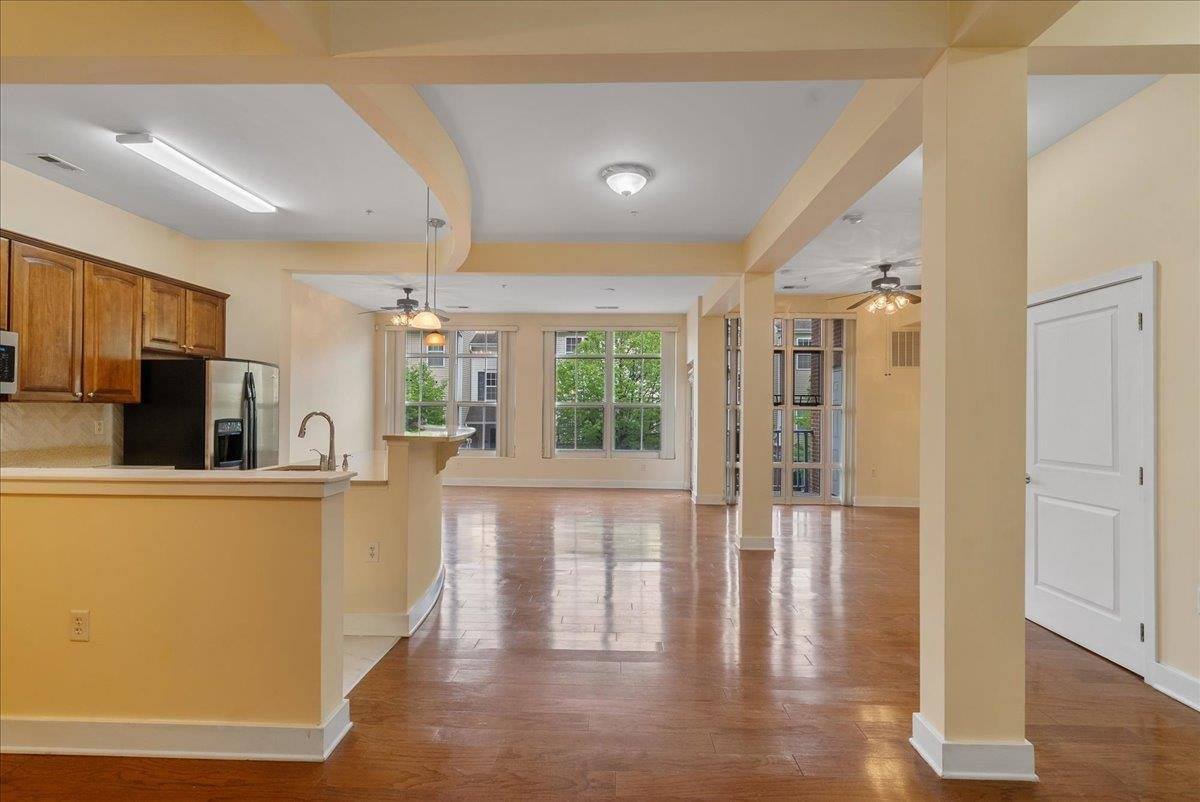 3 Greenwich Dr, JC, West Bergen, NJ 07305