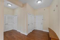 3 Greenwich Dr, JC, West Bergen, NJ 07305