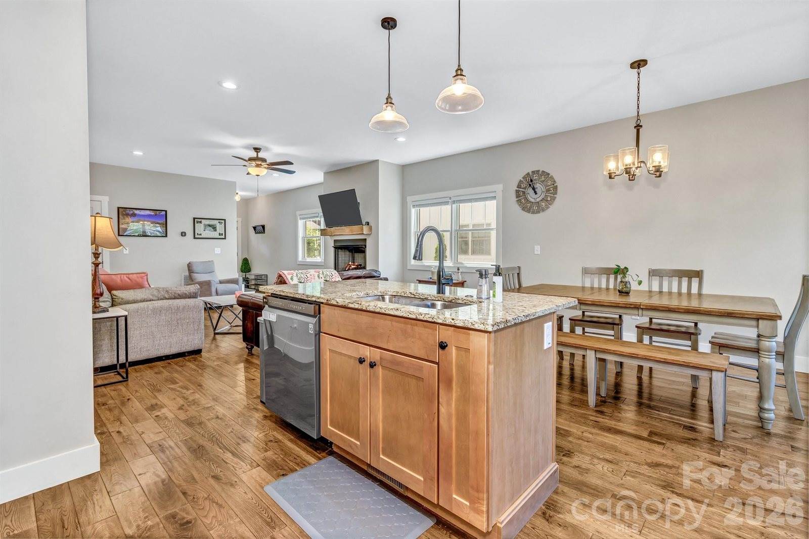 116 Craggy Street, Black Mountain, NC 28711