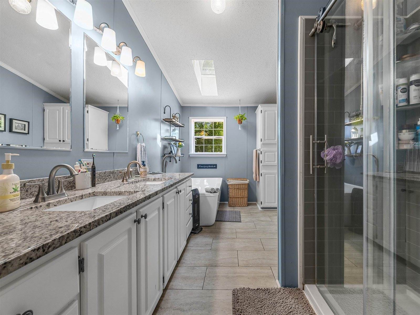 107 Lakeview Drive, Inman, SC 29349