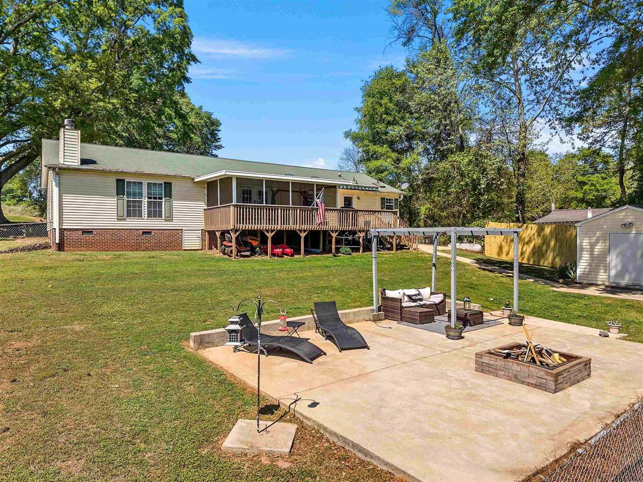 107 Lakeview Drive, Inman, SC 29349