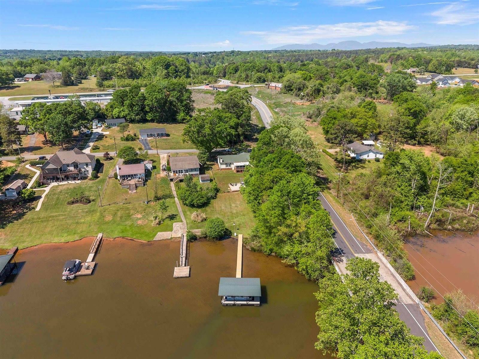107 Lakeview Drive, Inman, SC 29349