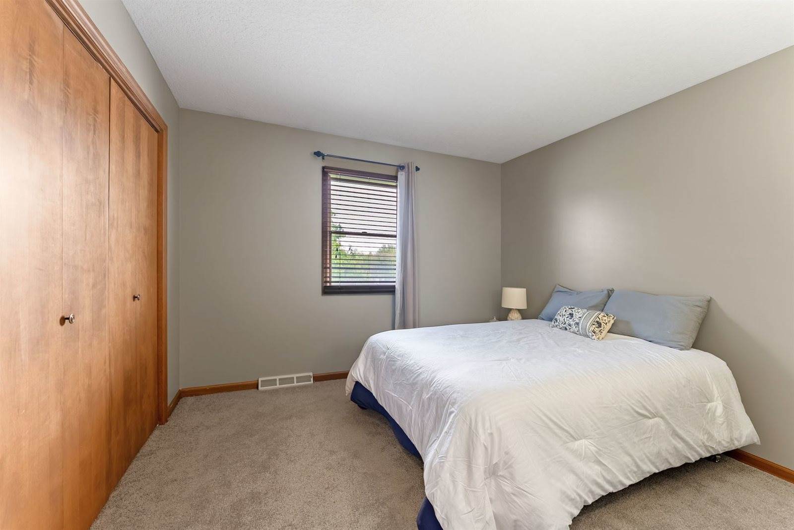 5131 Woodland Avenue, Davenport, IA 52807