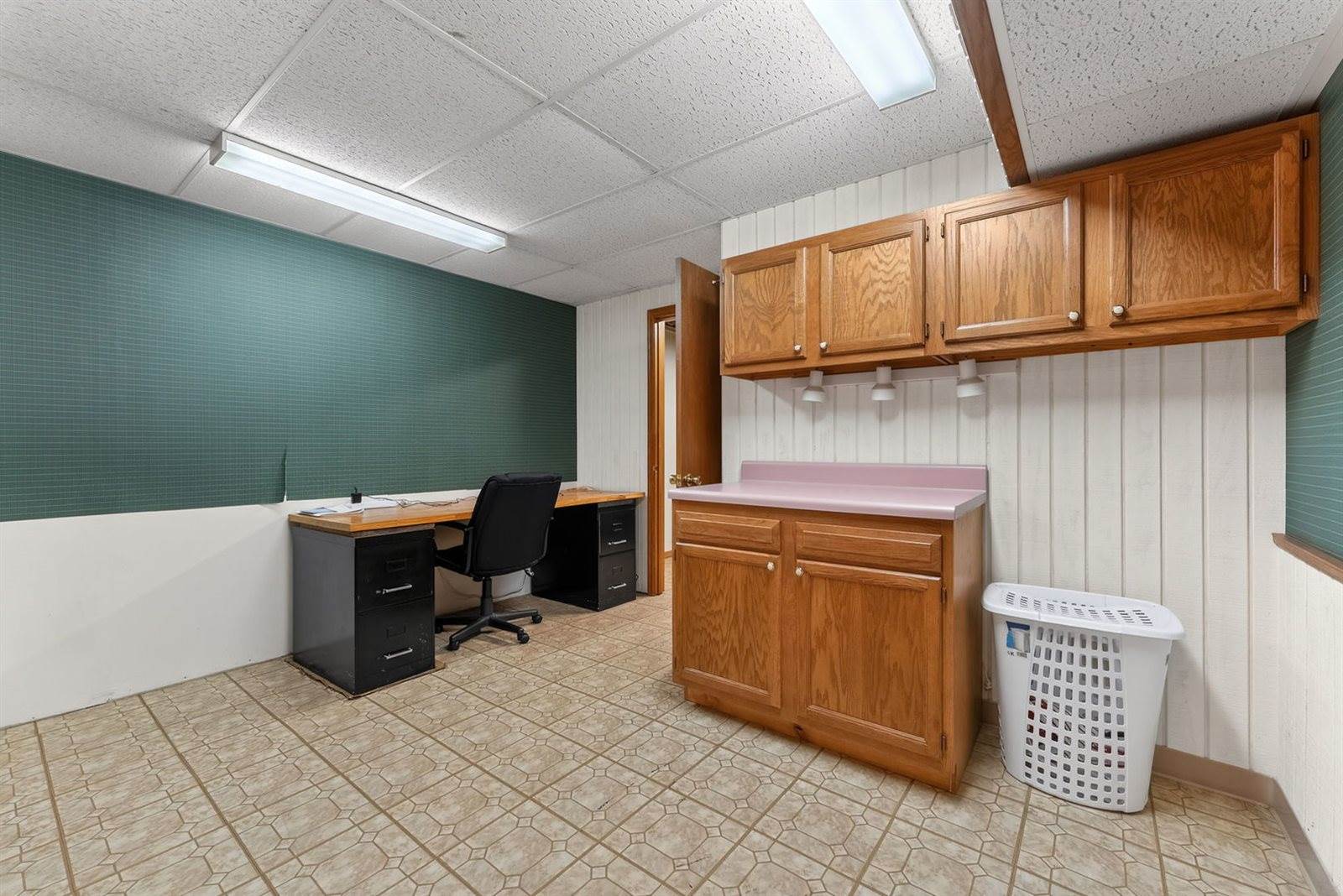 5131 Woodland Avenue, Davenport, IA 52807